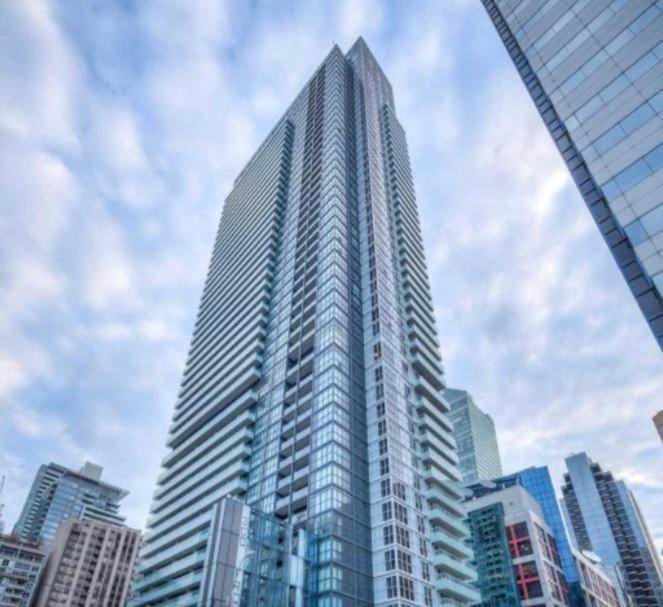 Luxury Condo With Cn Tower View Toronto Esterno foto
